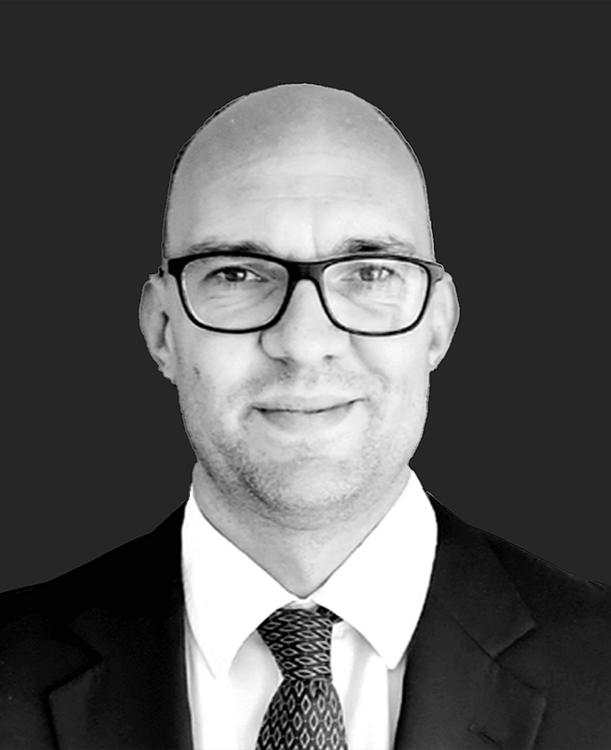 Dr. Nicolas Boge